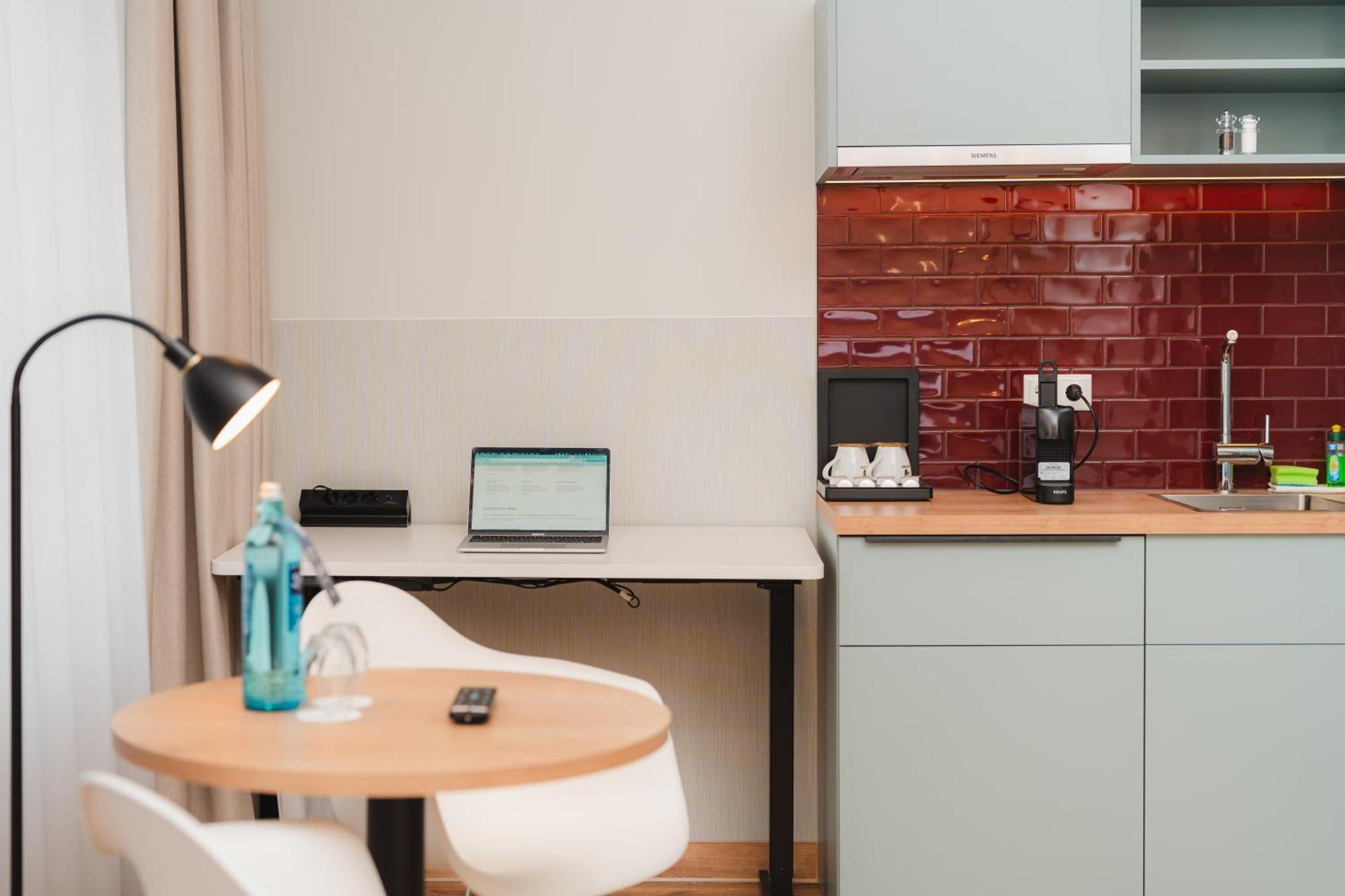 H24 Hotel Apartments Eberswalde Экстерьер фото
