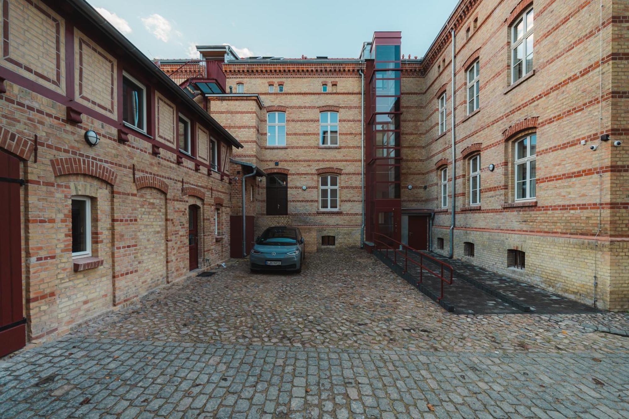 H24 Hotel Apartments Eberswalde Экстерьер фото